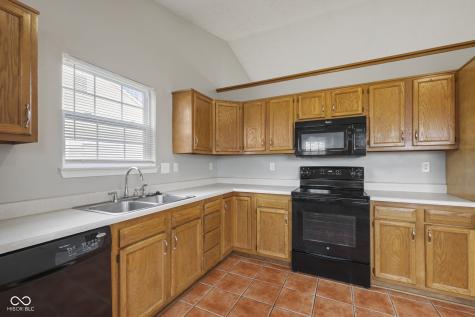 908 Washington Cove Lane Indianapolis IN 46229