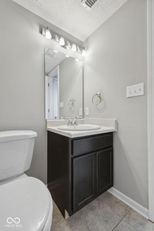 908 Washington Cove Lane Indianapolis IN 46229