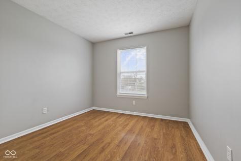 908 Washington Cove Lane Indianapolis IN 46229
