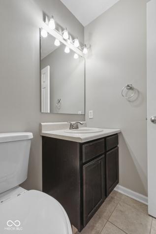 908 Washington Cove Lane Indianapolis IN 46229