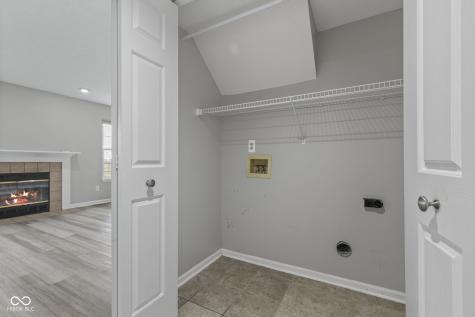 908 Washington Cove Lane Indianapolis IN 46229