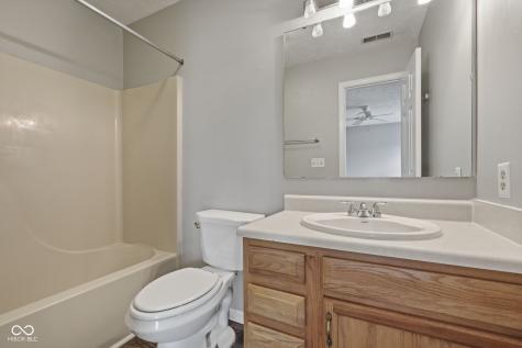 908 Washington Cove Lane Indianapolis IN 46229