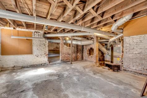 408 E Wabash Avenue Crawfordsville IN 47933