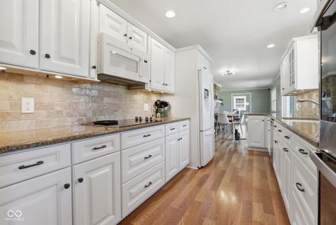 6338 Colebrook Drive Indianapolis IN 46220