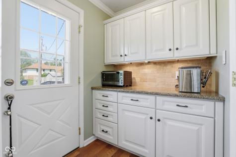 6338 Colebrook Drive Indianapolis IN 46220