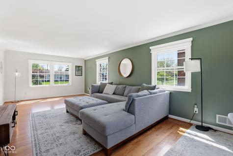 6338 Colebrook Drive Indianapolis IN 46220
