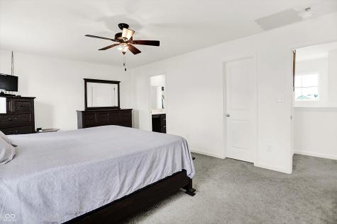 1612 N Regatta Drive Greenfield IN 46140