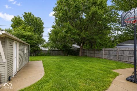 5472 E 18th Street Indianapolis IN 46218