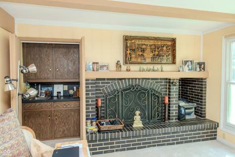 1958 W Twin Oaks Court Crawfordsville IN 47933