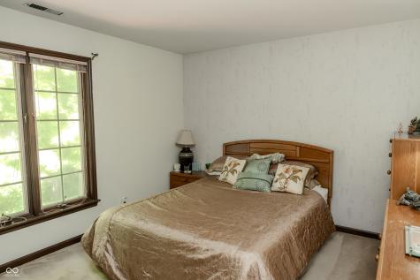 1958 W Twin Oaks Court Crawfordsville IN 47933