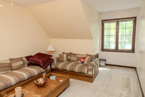 1958 W Twin Oaks Court Crawfordsville IN 47933