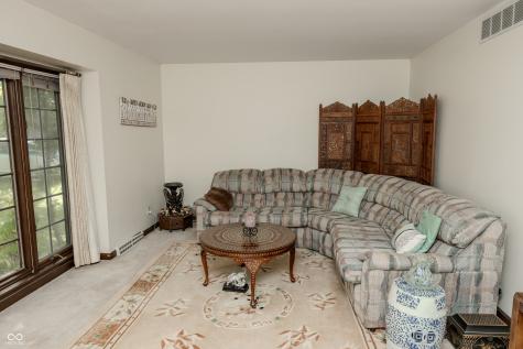 1958 W Twin Oaks Court Crawfordsville IN 47933