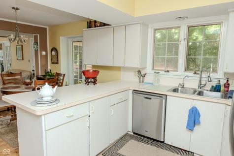 1958 W Twin Oaks Court Crawfordsville IN 47933