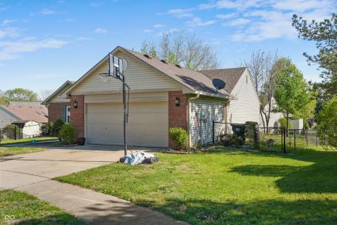 4617 Welton Street Greenwood IN 46143