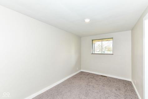 2328 E 9th Street Anderson IN 46012