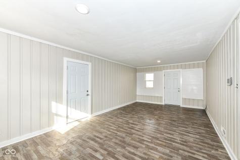 2328 E 9th Street Anderson IN 46012