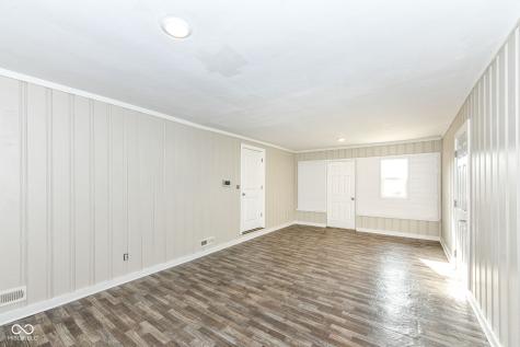2328 E 9th Street Anderson IN 46012