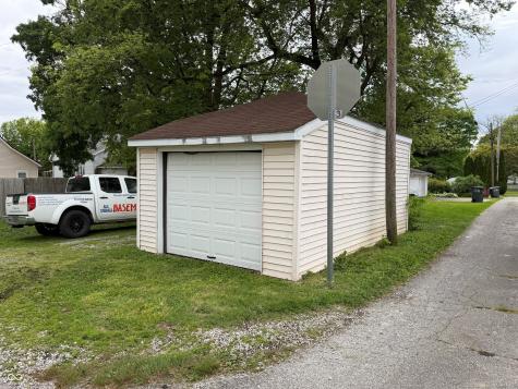 324 W 9th Street Rushville IN 46173
