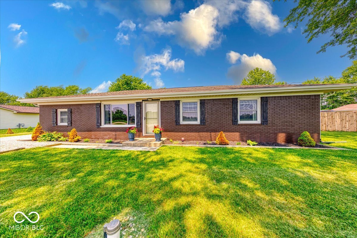 608 W 600 N Fortville IN 46040