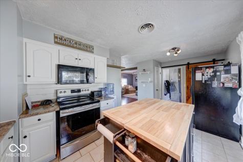 608 W 600 N Fortville IN 46040