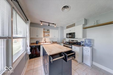 608 W 600 N Fortville IN 46040