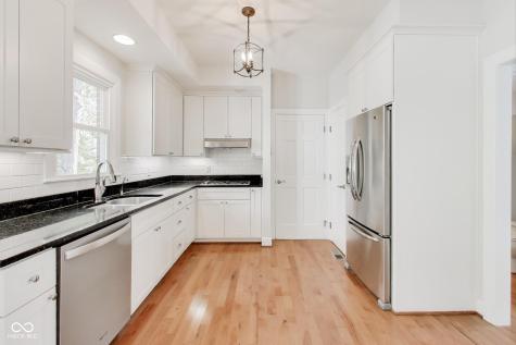13587 Kensington Place Carmel IN 46032