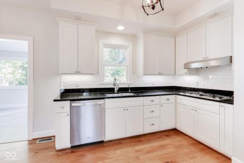 13587 Kensington Place Carmel IN 46032