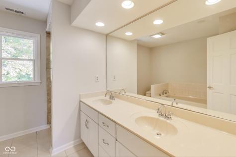 13587 Kensington Place Carmel IN 46032