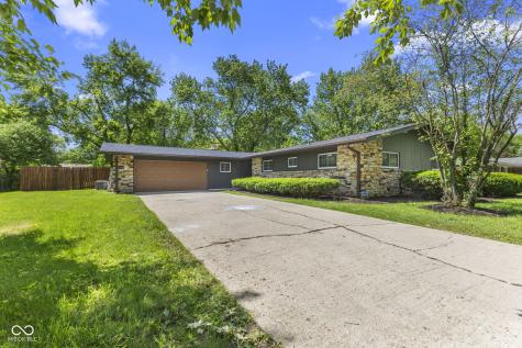 8816 Holliday Drive Indianapolis IN 46260