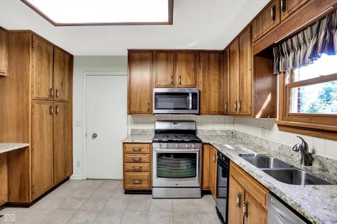 6041 Wexford Road Indianapolis IN 46220