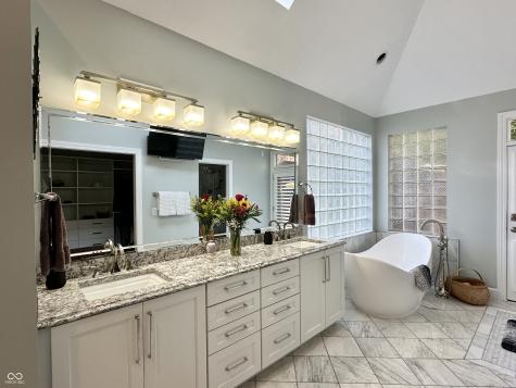 12122 Pebblepointe Pass Carmel IN 46033