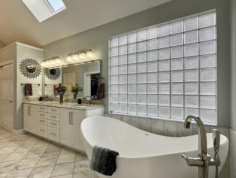 12122 Pebblepointe Pass Carmel IN 46033