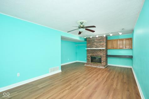 1165 Apple Valley Road Greenwood IN 46142