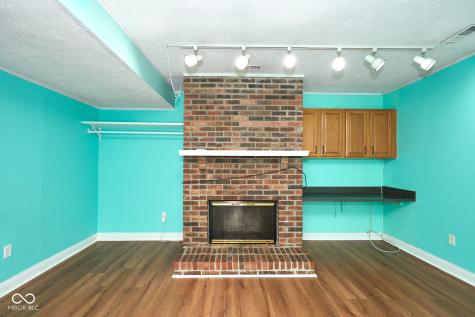 1165 Apple Valley Road Greenwood IN 46142
