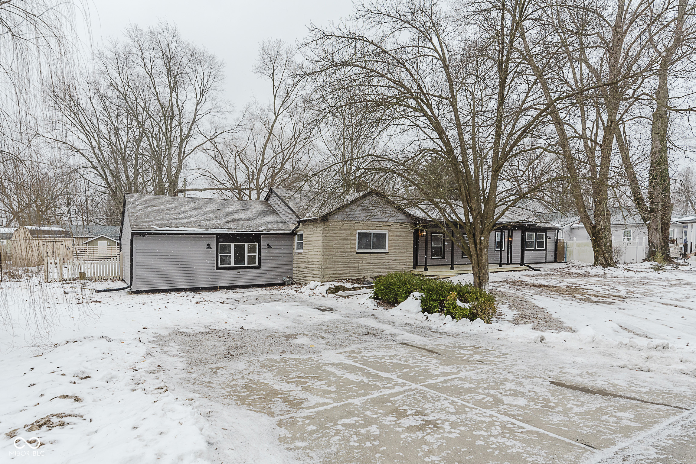 5755 Woodside Drive Indianapolis IN 46228