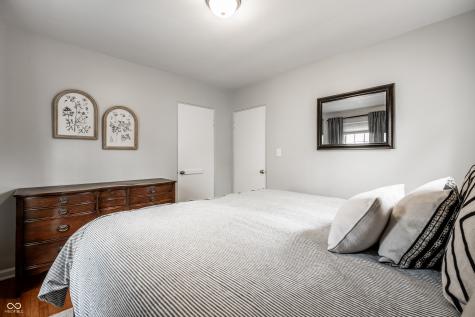 2013 E 65th Street Indianapolis IN 46220