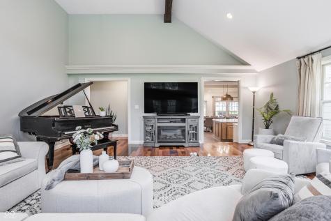 15505 Little Eagle Creek Avenue Zionsville IN 46077