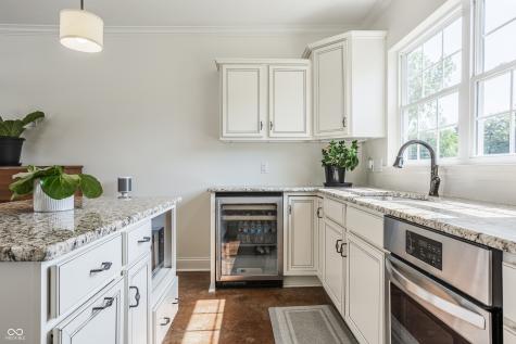 15505 Little Eagle Creek Avenue Zionsville IN 46077