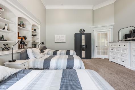 15505 Little Eagle Creek Avenue Zionsville IN 46077