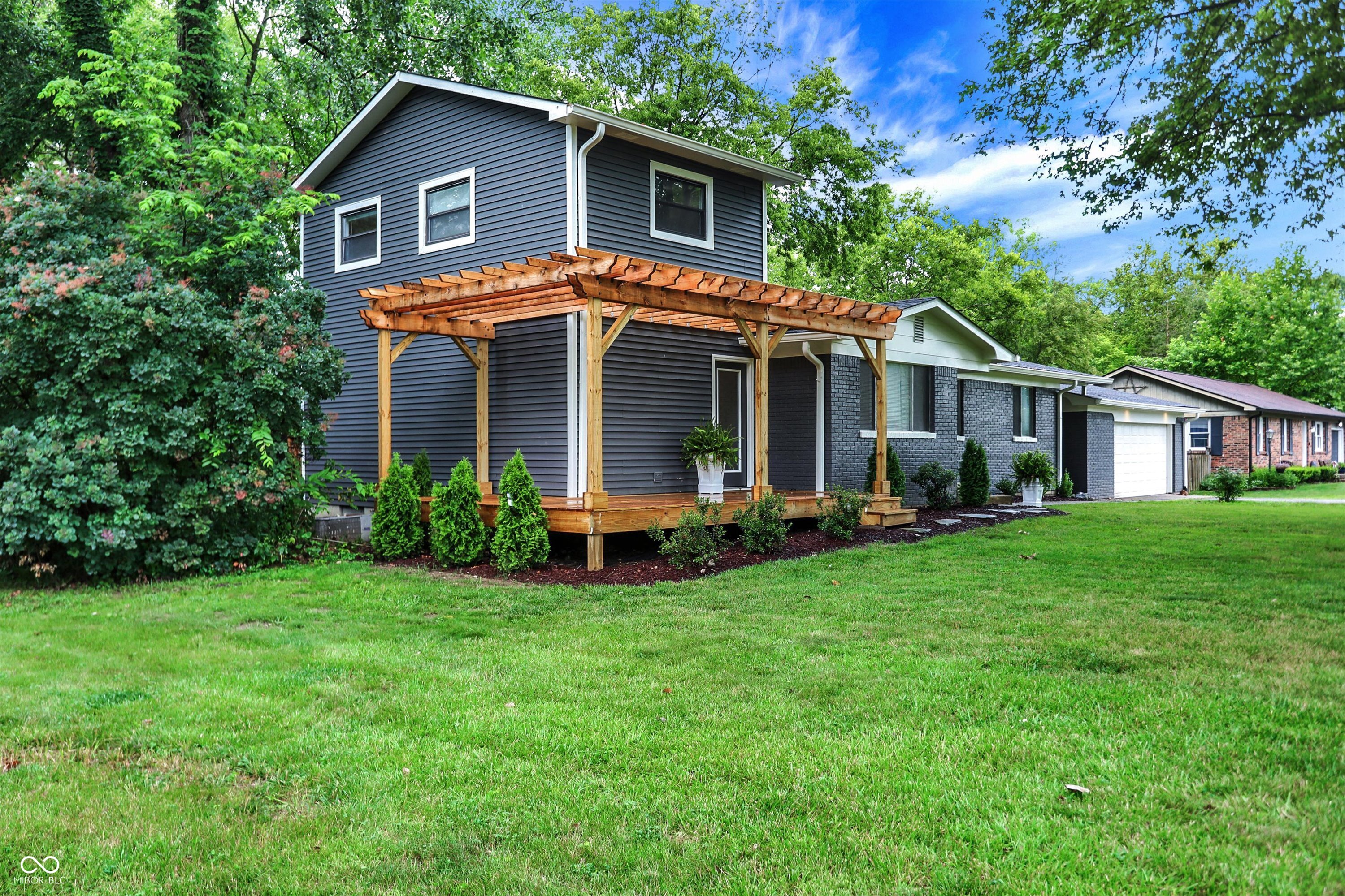 12155 Sycamore Drive Indianapolis IN 46236