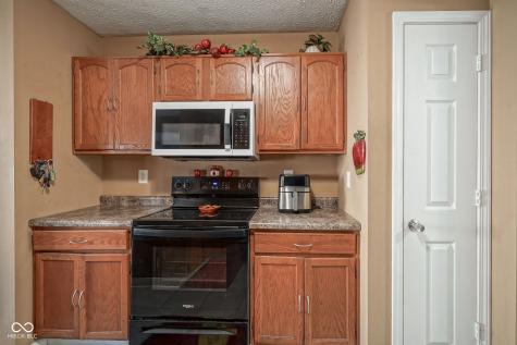 3693 Dayflower Way Indianapolis IN 46235