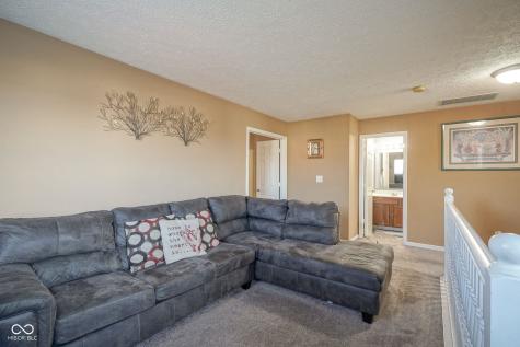 3693 Dayflower Way Indianapolis IN 46235