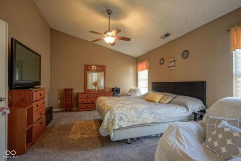 3693 Dayflower Way Indianapolis IN 46235