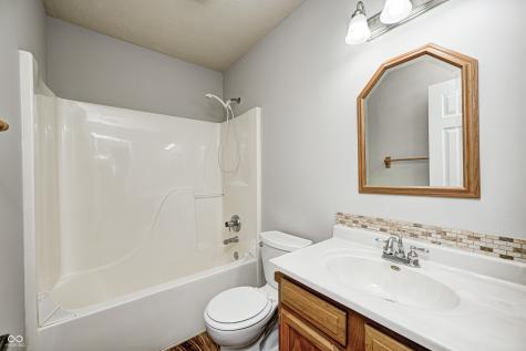 2102 Yosemite Drive Lebanon IN 46052