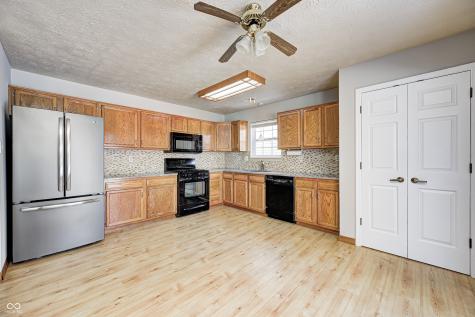 2102 Yosemite Drive Lebanon IN 46052