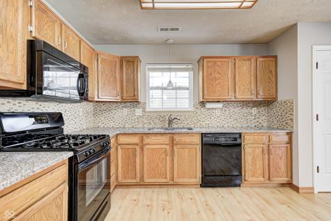 2102 Yosemite Drive Lebanon IN 46052