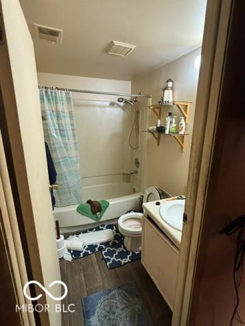 8527 Zephyr Drive Indianapolis IN 46217