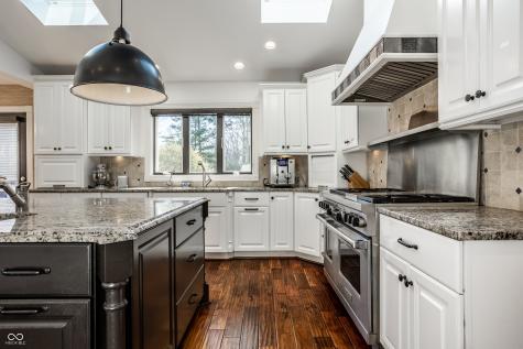 10605 Winterwood Carmel IN 46032