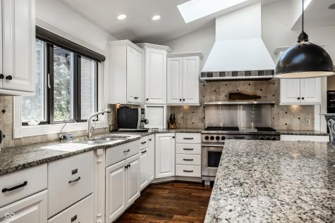 10605 Winterwood Carmel IN 46032