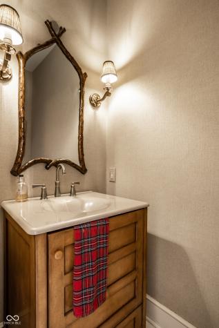 10605 Winterwood Carmel IN 46032